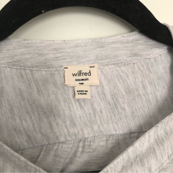 Wilfred Aritzia Grey Cardigan top - Picture 4 of 9